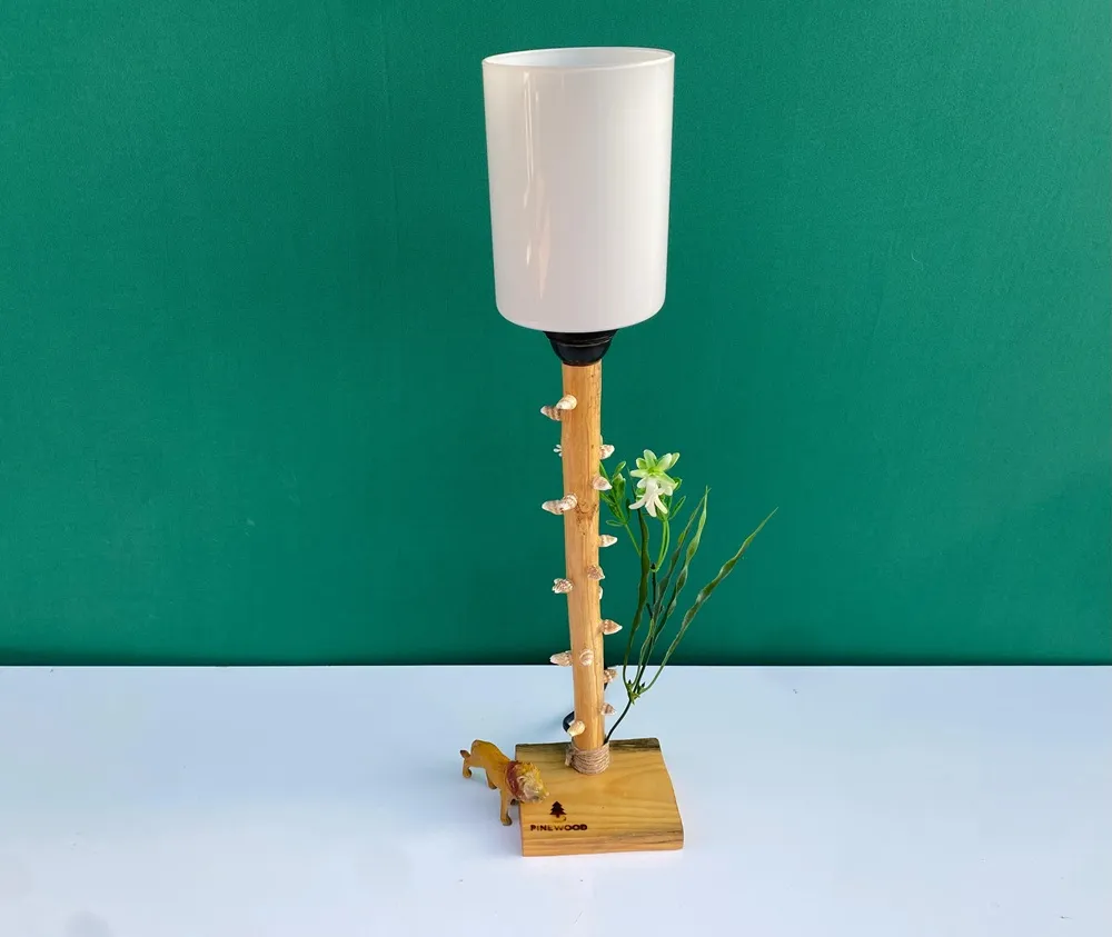 Dönen Kabuklar Ahşap Lambader